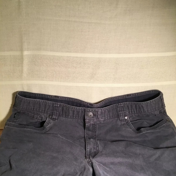 G.H. Bass & Co. Men's 40 x 32 Khakis BLUE - Picture 5 of 13